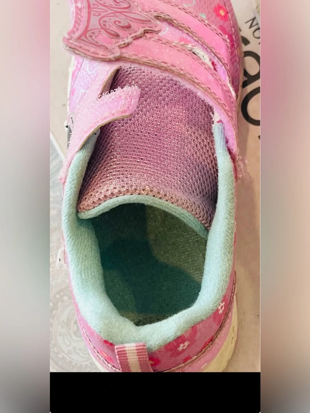 Girls Pink Floral Heart Velcro Kids Sneakers size 10